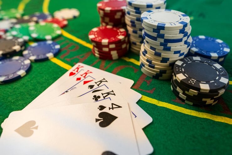 Card selection and number marking Bingo card with numbers selected and draw progression